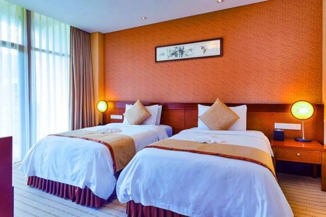 花水湾温泉度假酒店,金陵花水湾温泉酒店