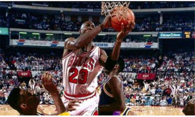 “乔丹伟大23战”9-12：69分坐实骑士克星，1动作吓坏魔术师