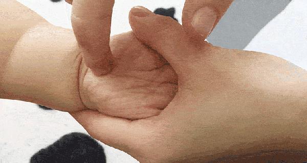 小儿推拿21种手法，轻松搞定几种常见病，动图来了，收藏好了