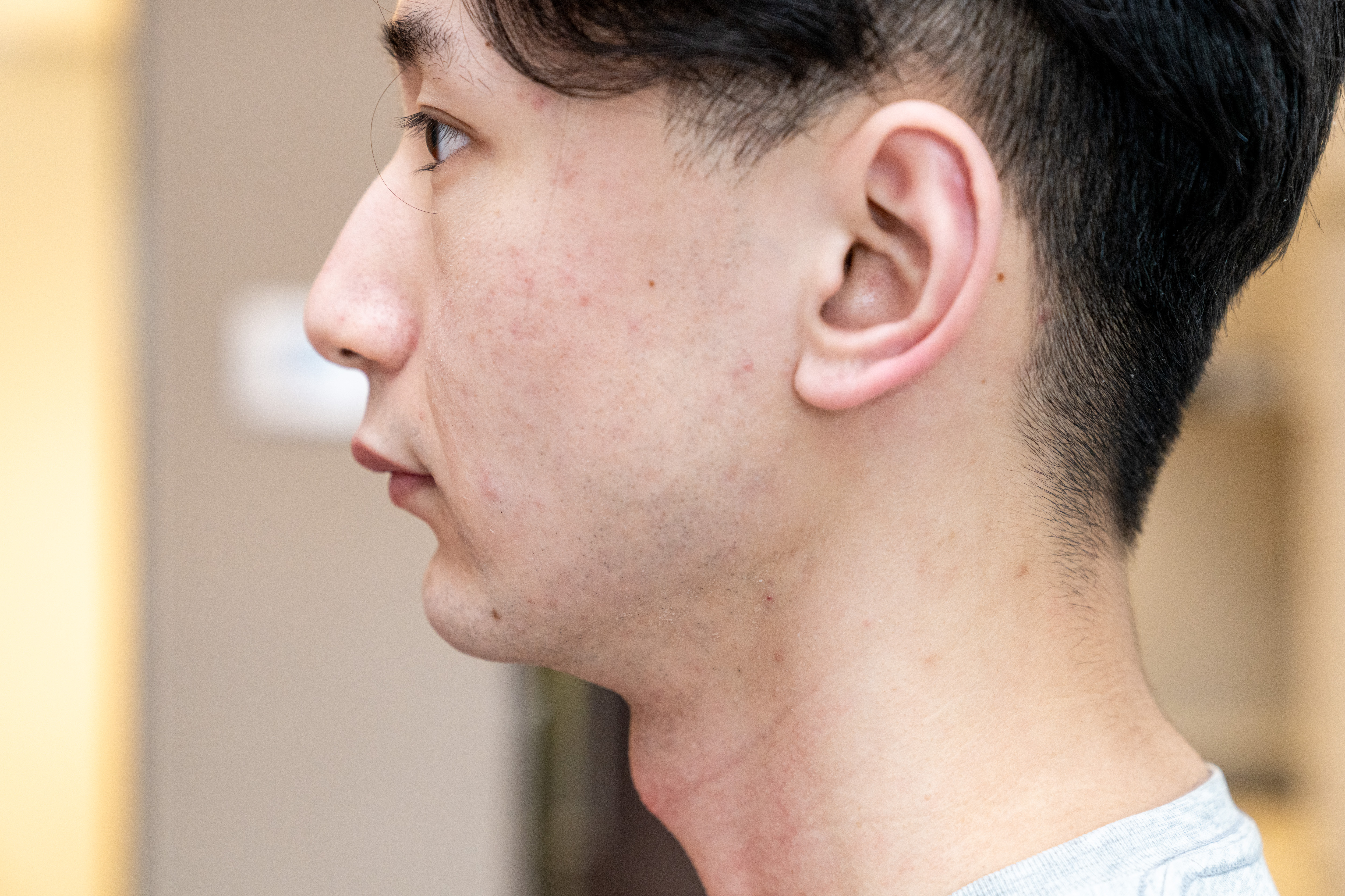 飞利浦s2302剃须刀好用吗,飞利浦电动剃须刀s2303怎么样