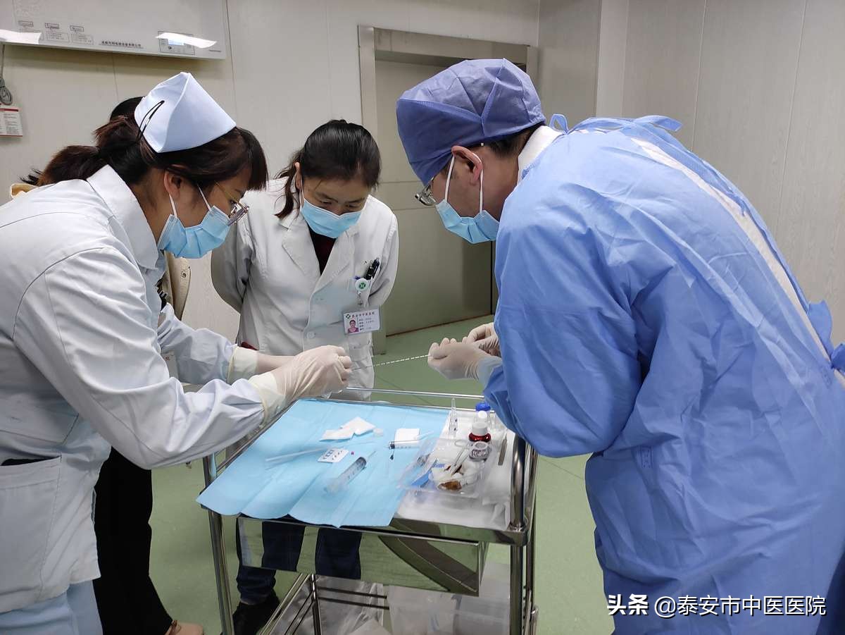 *安泰**市中医医院肺病一科成功开展CT引导下经皮肺穿刺活检术