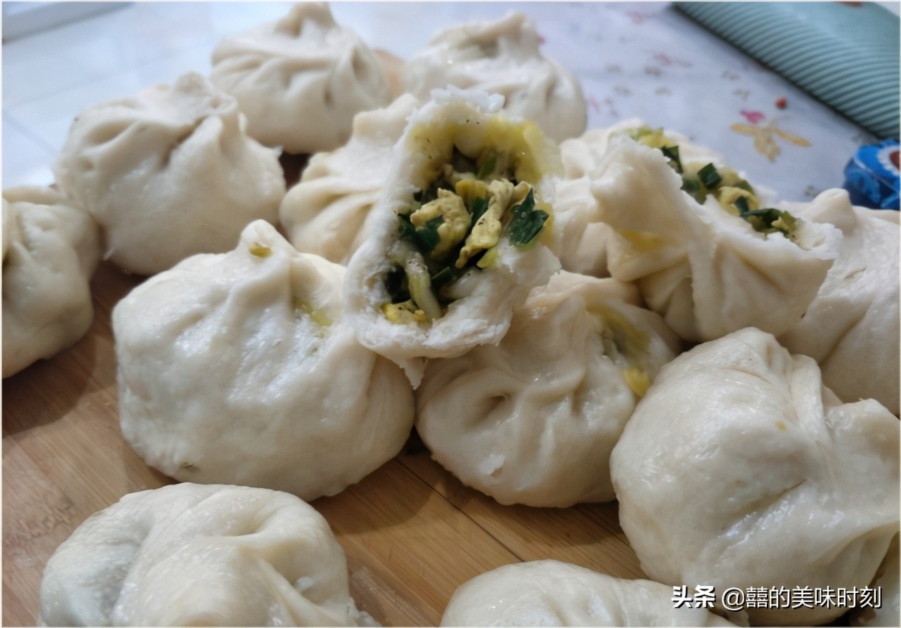 山东大叔在工地卖1元包子，一破三轮半小时卖光，有人一顿吃5个