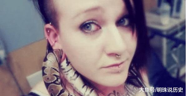 女子耳环摘不下来求助消防员,女子耳环取不下来求助消防员