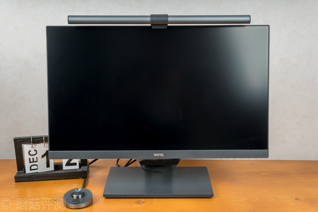 明基screenbar屏幕挂灯效果,明基显示器屏幕挂灯