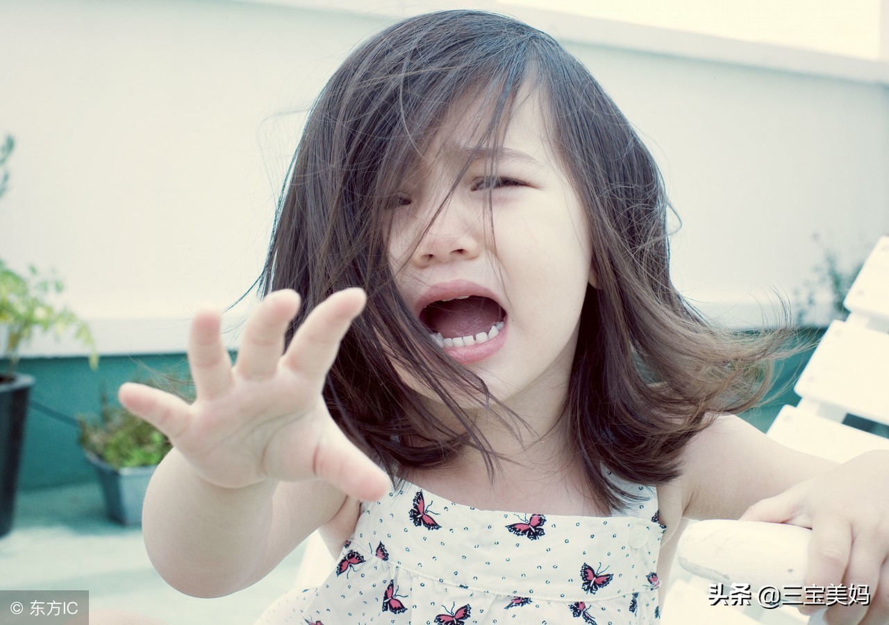 4岁孩子脾气很大特别叛逆,如何教育3-4岁叛逆期孩子不发脾气