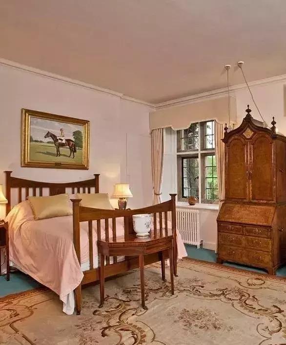 足球巨星c罗的别墅,梅西豪宅c罗豪宅