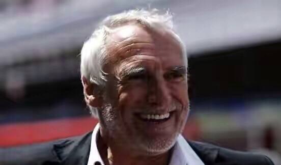 海南小伙，在泰国卖饮料，身价300亿，娶19岁女秘书当小妾