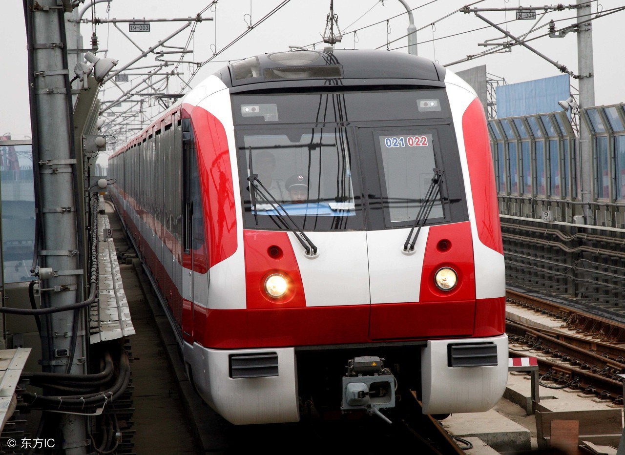 保温杯里泡枸杞养生吗,保温杯里泡枸杞别熬夜伤身体