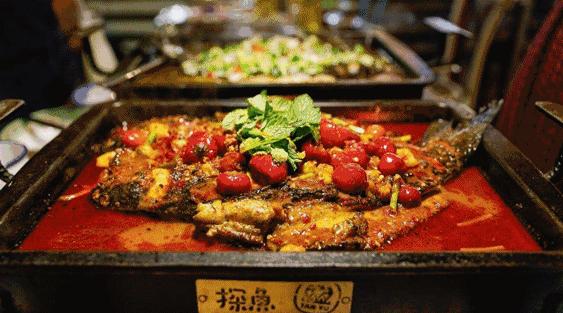 5000颗气球从天而降,从天而降的1亿颗钻石