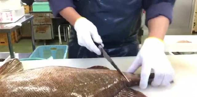 月薪三万顶级厨师,日本顶级厨师处理三文鱼