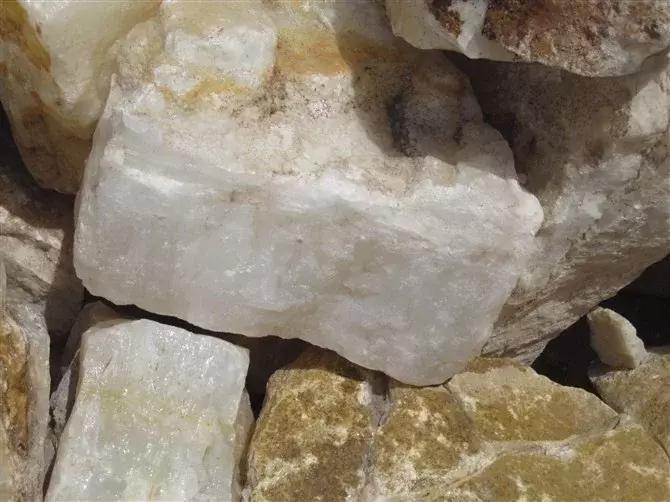 和田玉简单辨别真假方法,和田玉真假辨别最简单方法