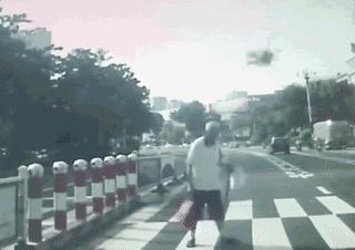 董卿你的站姿就是你的修养,董卿到底有多懂得礼貌