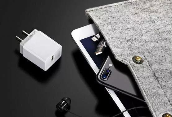 手机充电器各种输出功率怎么看？不同充电器充电要注意什么？