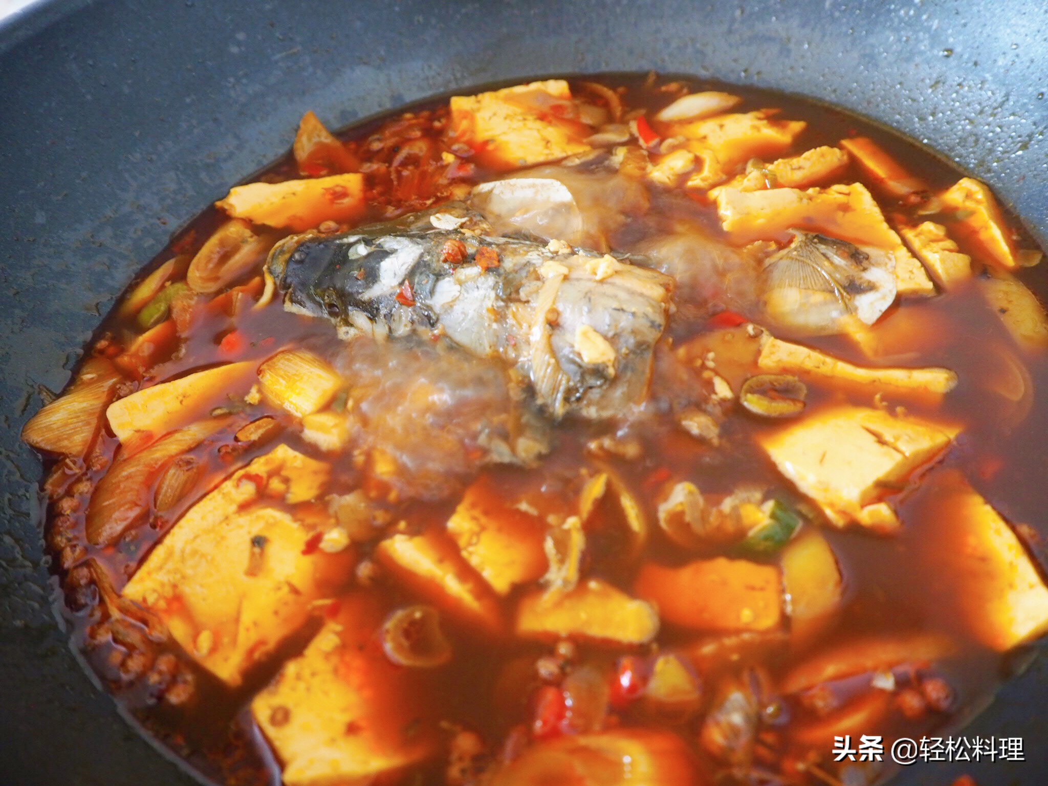 炖鲢鱼大鱼头怎么做出来的汤不腥,鱼头怎么做好吃不上火微辣