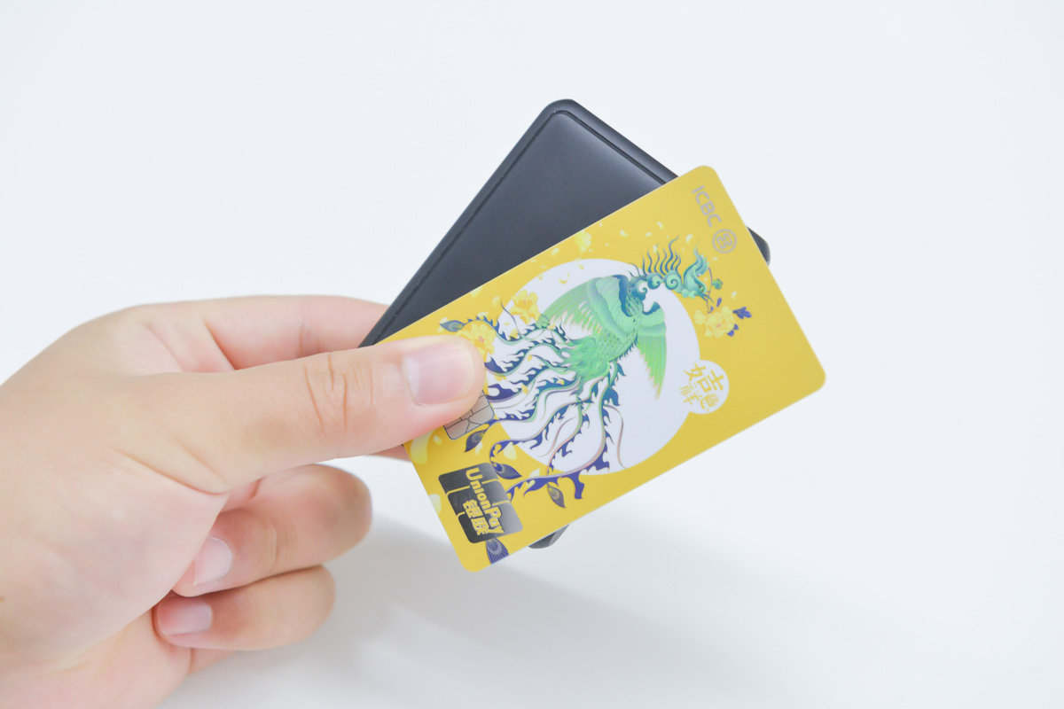 苹果充电宝无线磁吸原装拆解,苹果充电宝无线磁吸拆解