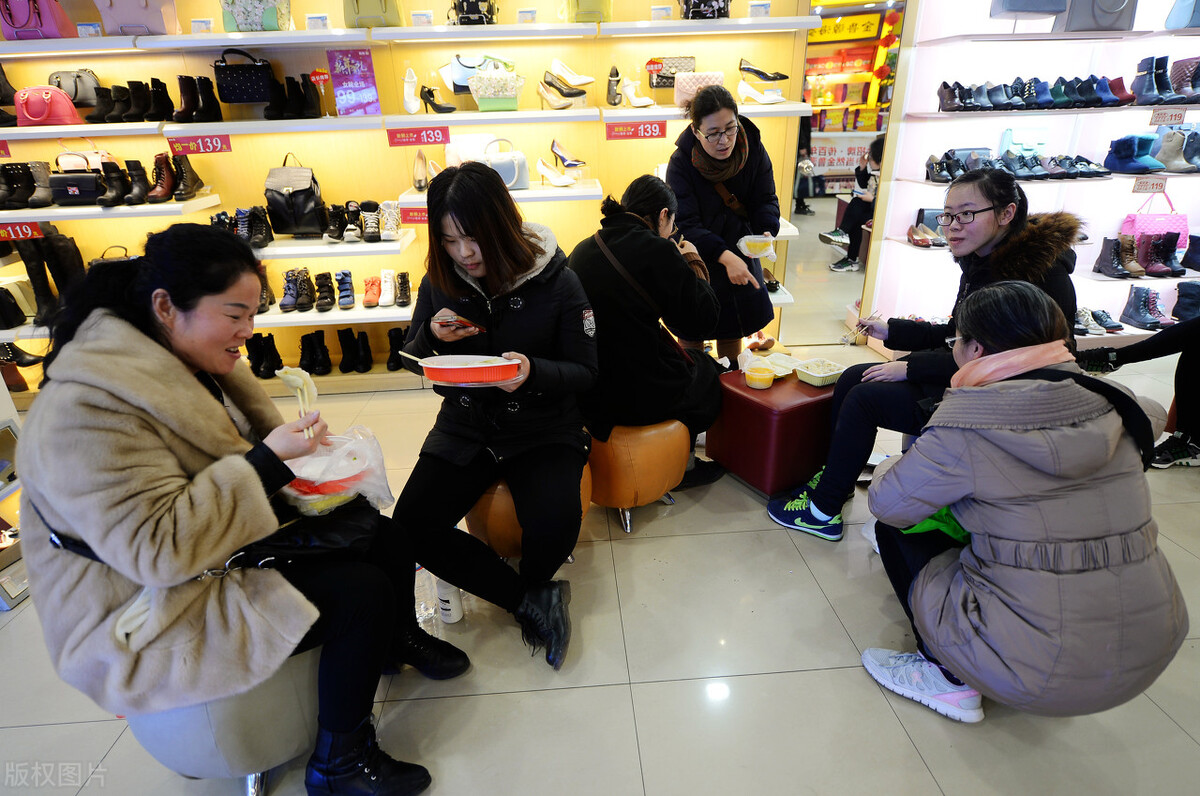 10万开鞋店半年回本 (小姑娘开鞋店成功案例)