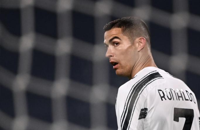 759球，新世界足坛射手王诞生，超越贝利，连续15个赛季进球上双