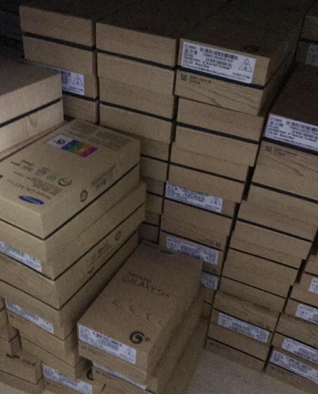 闲鱼上的全新机三星s24ultra,闲鱼上出的三星w2019手机靠谱吗