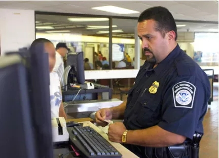 彭于晏因携带水果过海关被罚，加拿大海关也要开始严查行李了