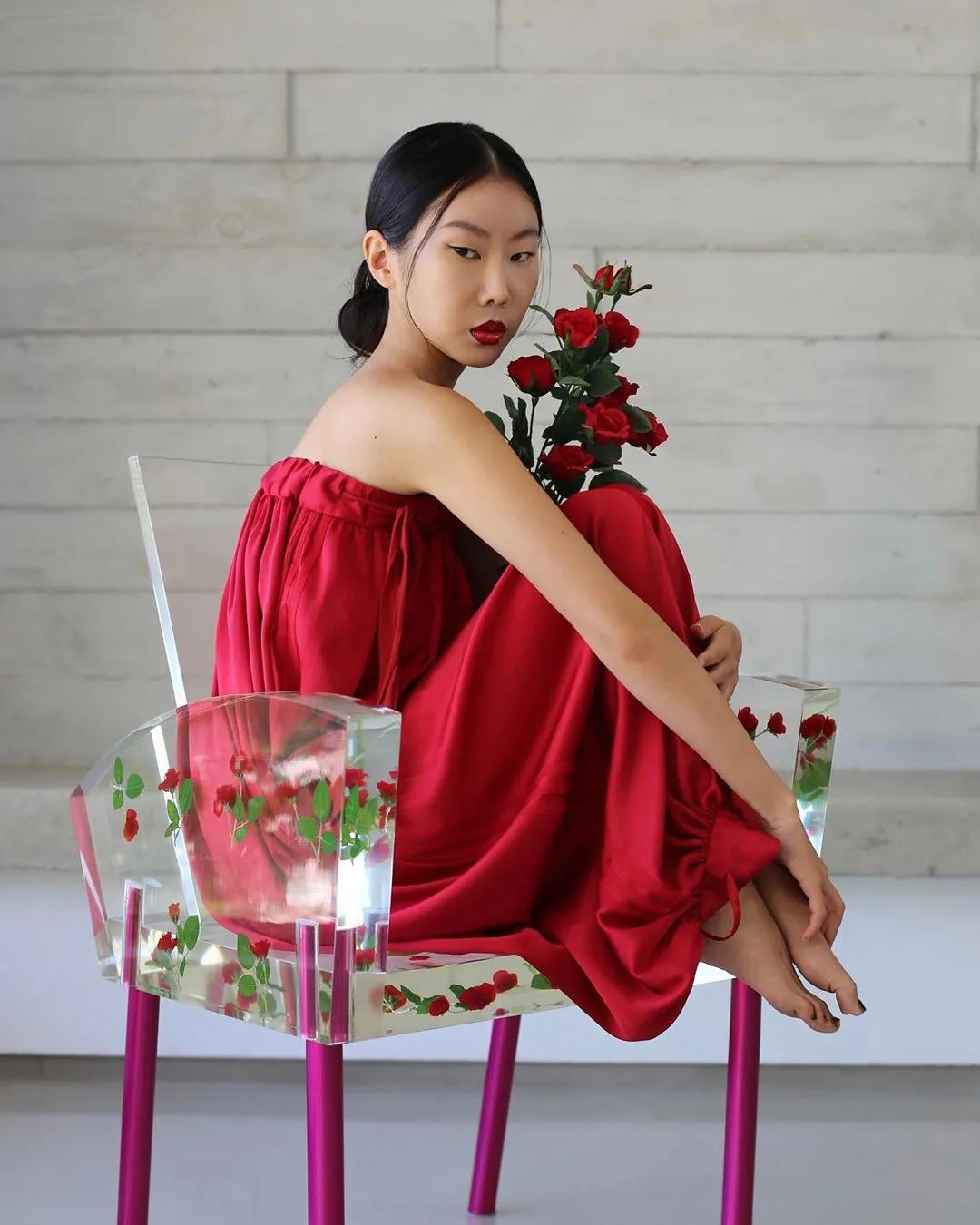 她在画画,神奇的视觉错觉画画