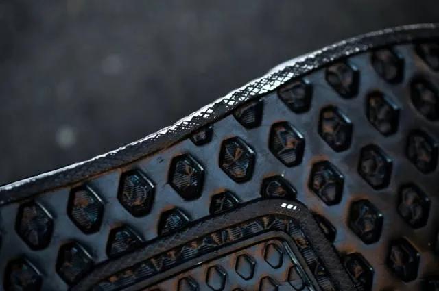 *私走**假鞋却被美国黑哥们抢了,莆田货在国外有多受欢迎?