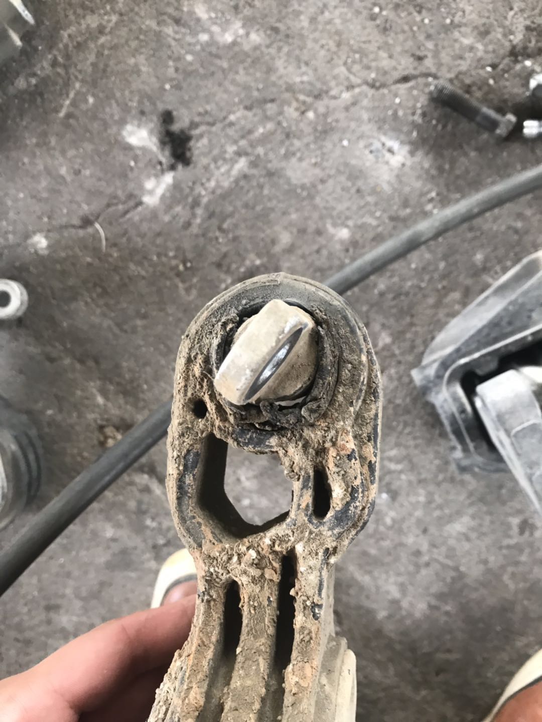 10款本田crv怠速1千多正常吗,本田crv10万公里要做些什么保养