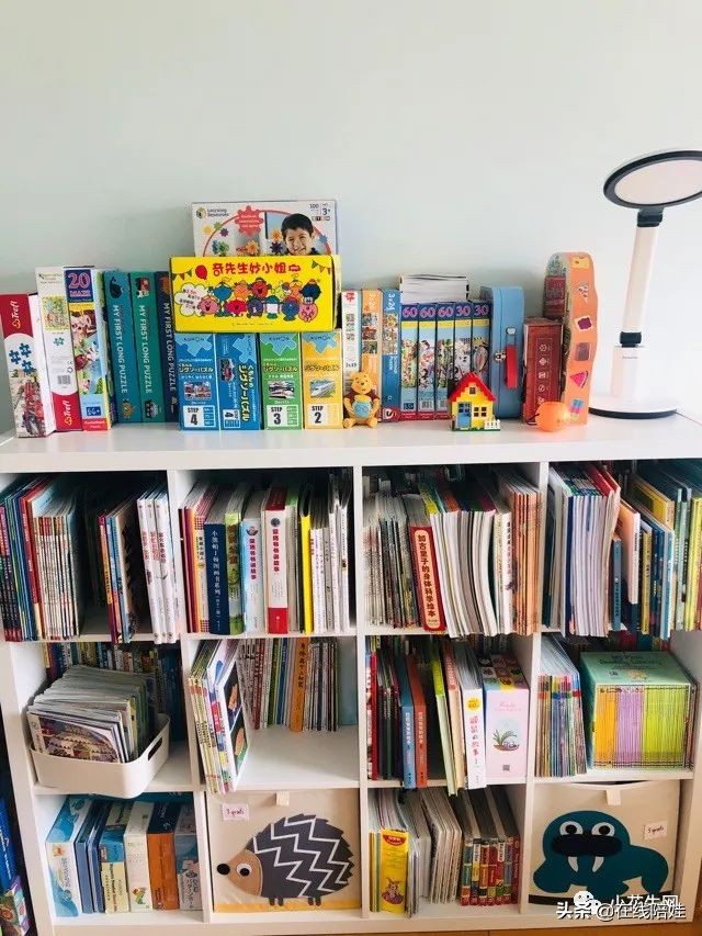 书柜开放式好看还是有门好看,书柜选开放式