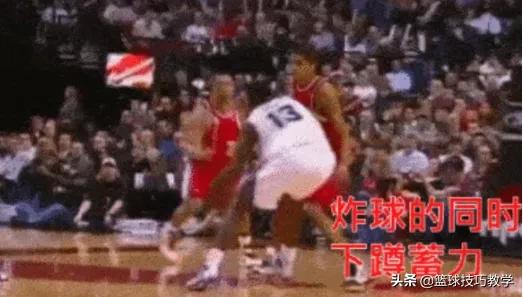 转身炸球过人既有节奏又有气势,这是我见过最快的转身过人