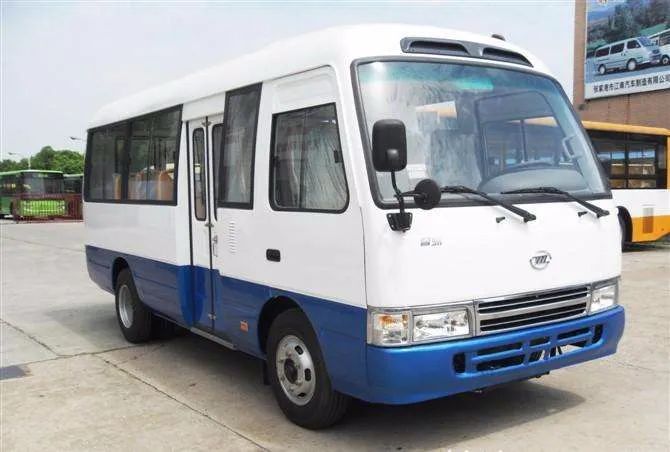 丰田最强的面包车考斯特,丰田考斯特23座中巴车驾驶体验