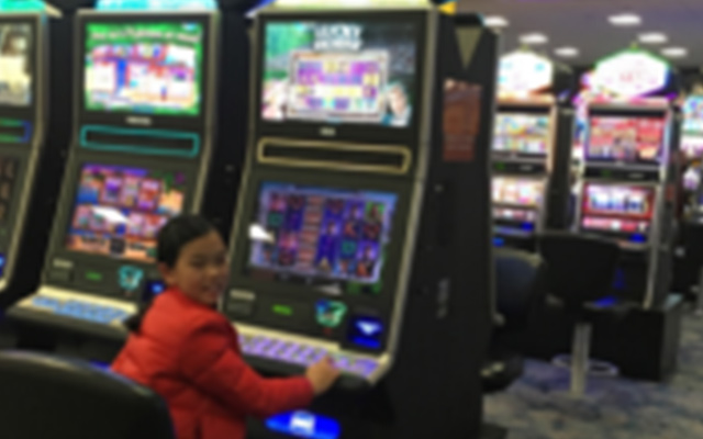 一家三口去美国被拒签的机会大吗,一家四口美国签证