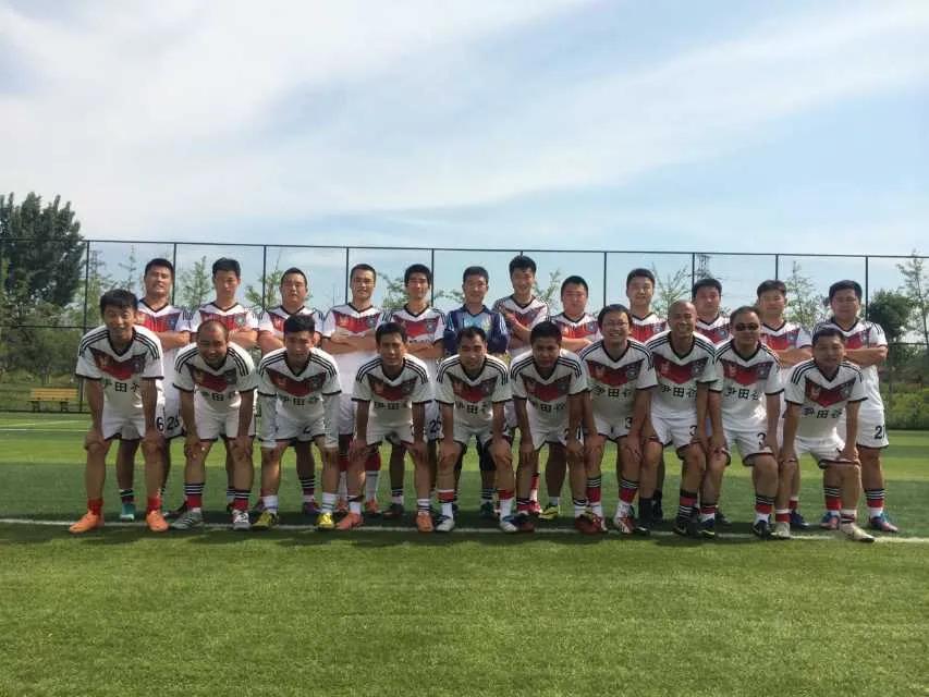 草根球员故事,足球老将的故事简介