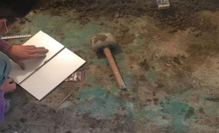 师傅加工瓷砖,师傅贴砖不专业