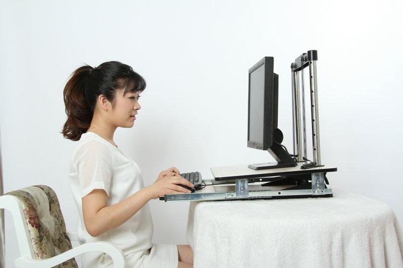 经常熬夜视网膜会脱落吗,熬夜视网膜会掉吗