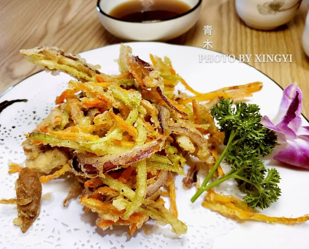 花间一壶酒足以慰风尘,花间一壶酒