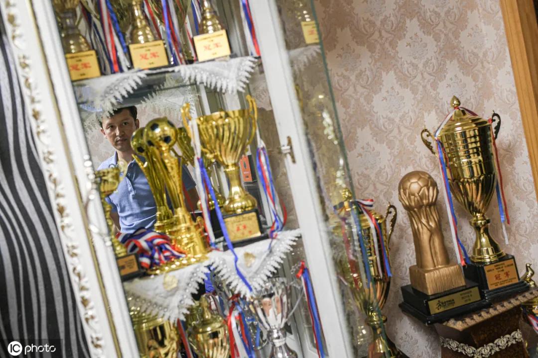 他不是神童纪录片,他不是神童