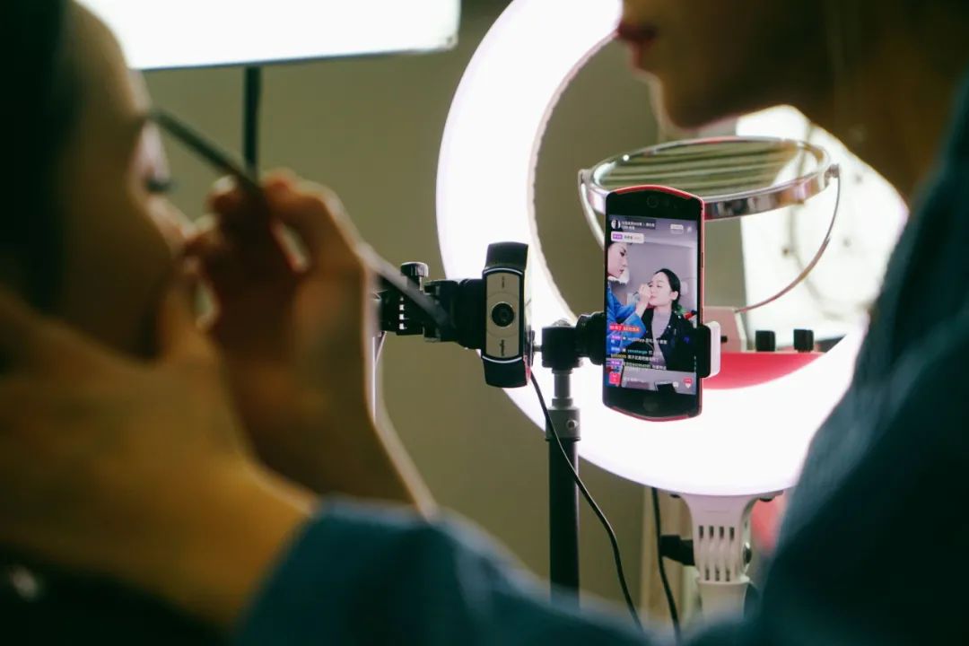 学直播找简播，要带货，到51M商城！带货直播实战营速来报名