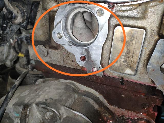 11年奥迪a6漏机油,奥迪a62.0t漏水一般哪里问题