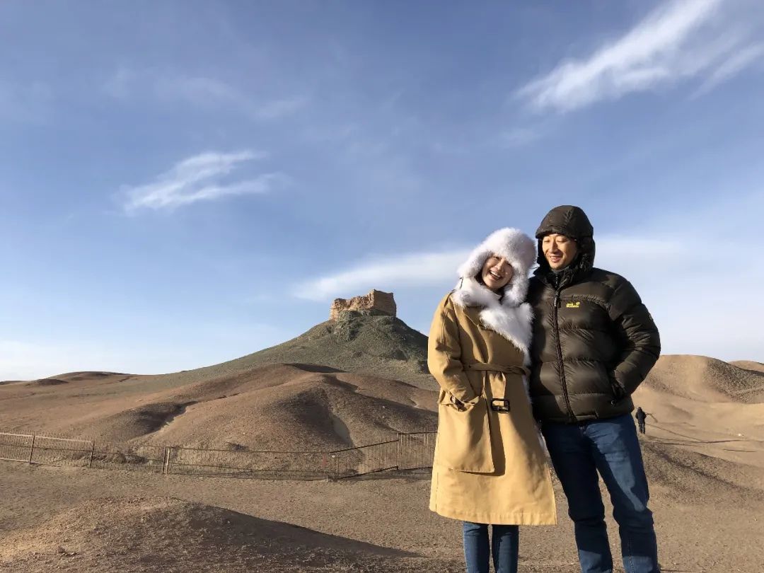 住在上海闹市400平的房子里，花开不败，开窗见池塘，太羡慕了