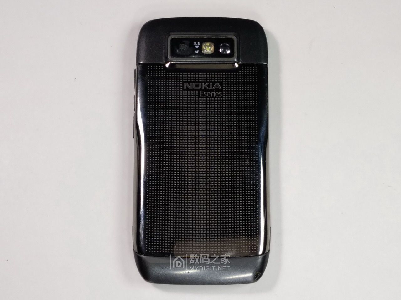 70余图拆解2008年款诺基亚全键盘旗舰E71,曾经的神机名不虚传