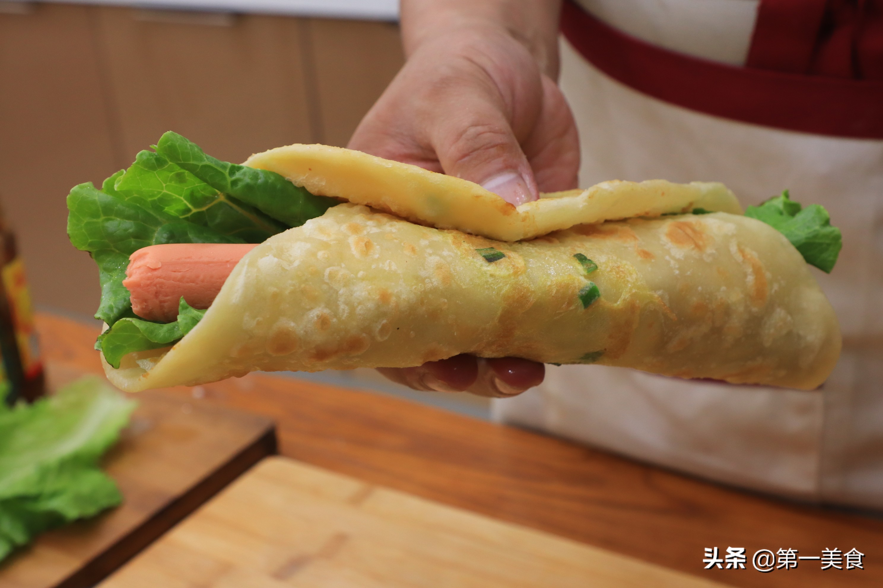 家常鸡蛋灌饼做法全过程,现做鸡蛋灌饼做法全过程