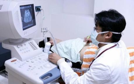 产妇进了产房才明白的十件事儿,产妇出产房怕见风蒙被子老公哭