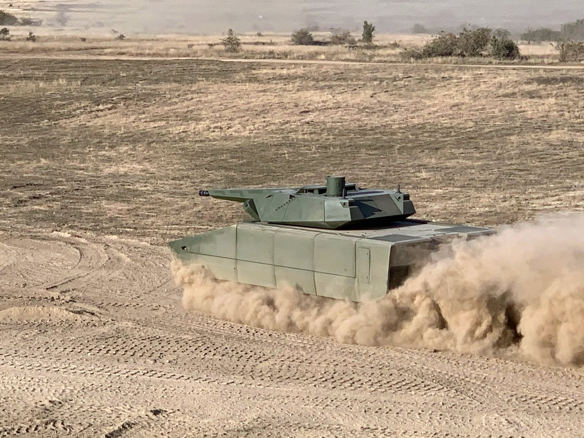 世界上防护能力最强的装甲车,最新山猫kf41步兵战车