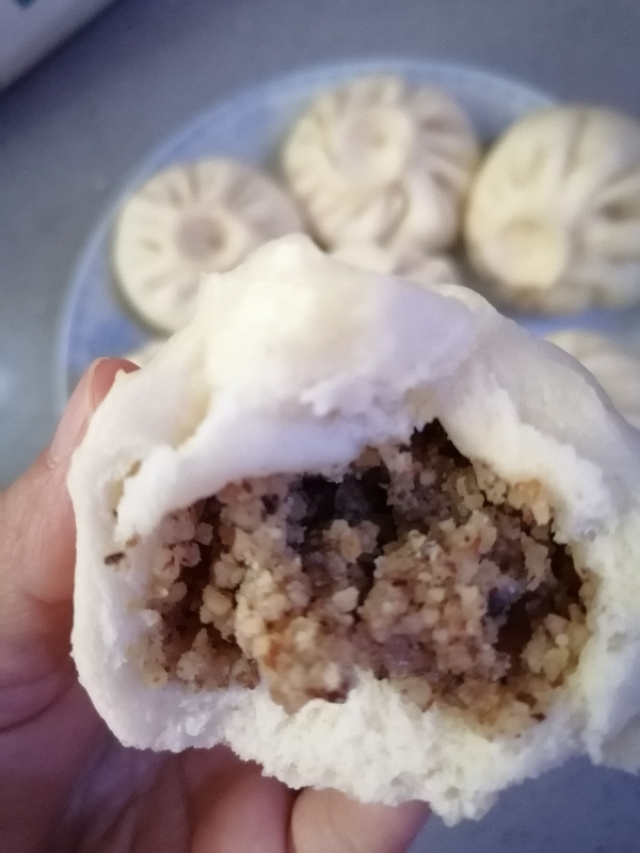 宝宝核桃红枣包子怎么做,补脑核桃包的做法
