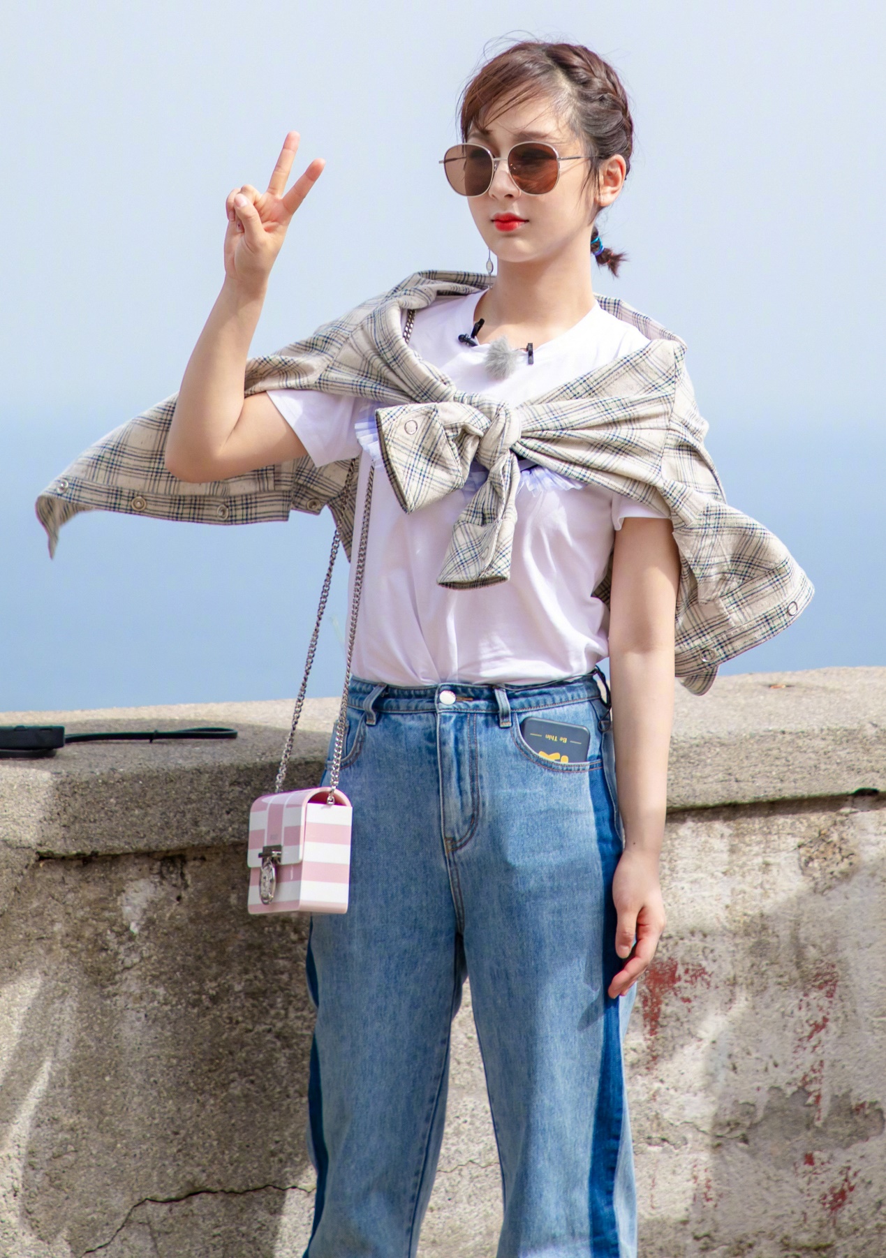 杨紫竹节,杨紫扎竹节编发活泼俏皮