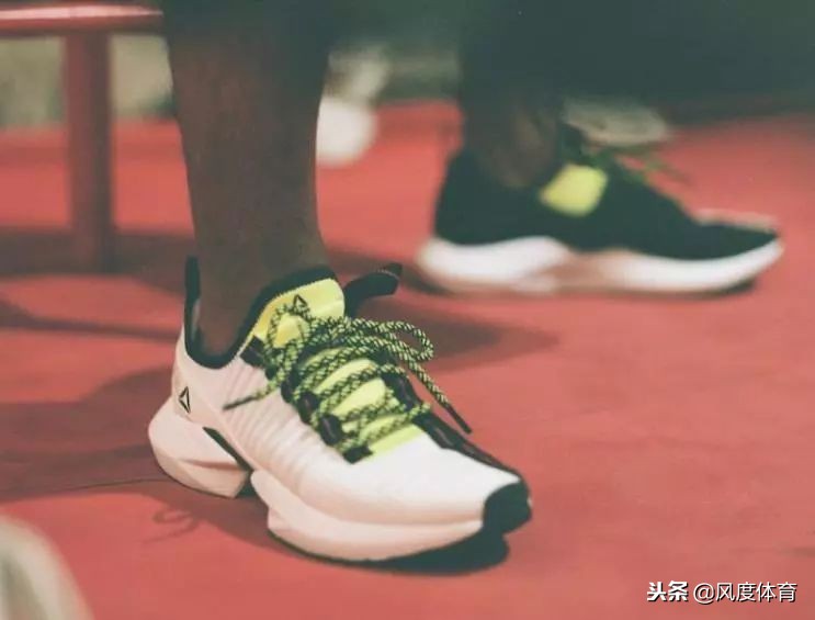 健身肌肉男穿衣搭配图片,肌肉男在健身穿衣搭配