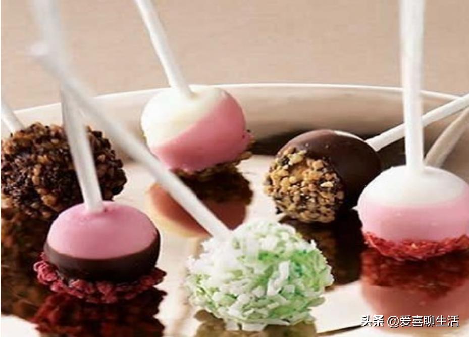 好吃的零食千千万，建议女生们尝尝这5种零食，低脂饱腹好吃不贵