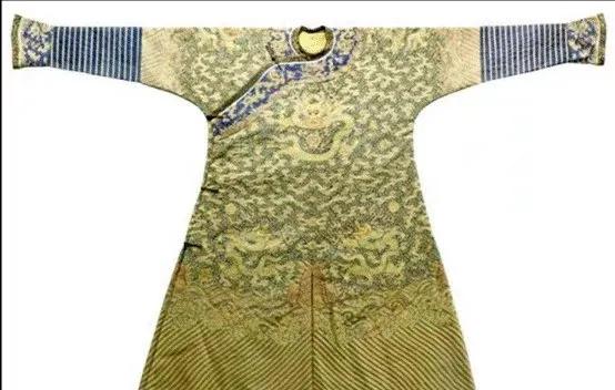 皇帝的龙袍从来不洗完整版,皇帝的龙袍从来不洗臭了怎么办