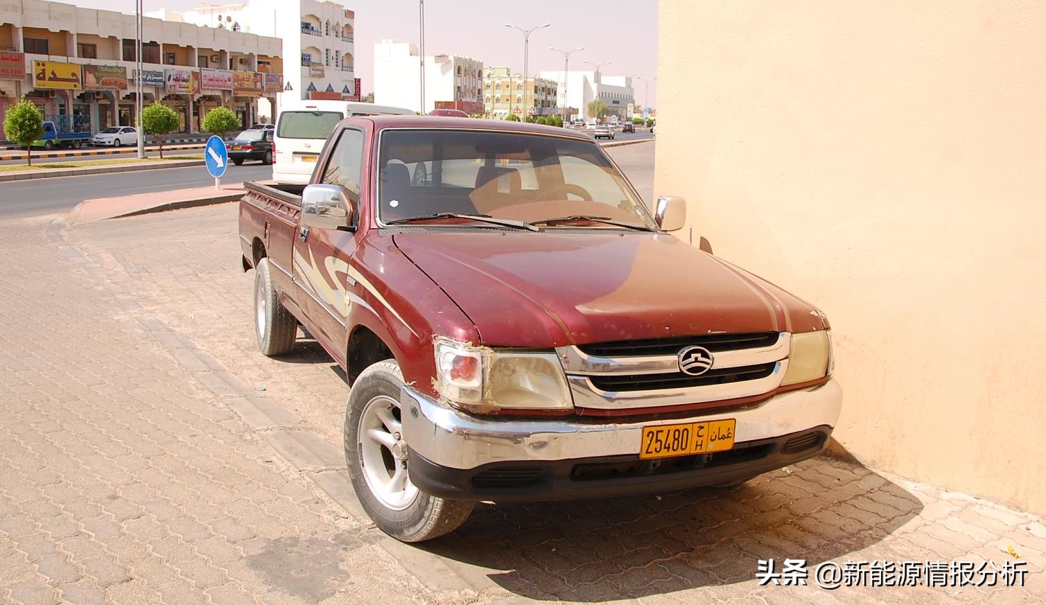 闃挎浖鏃ヨ鍗椾含,闃挎浖琛楀ご闅忔媿