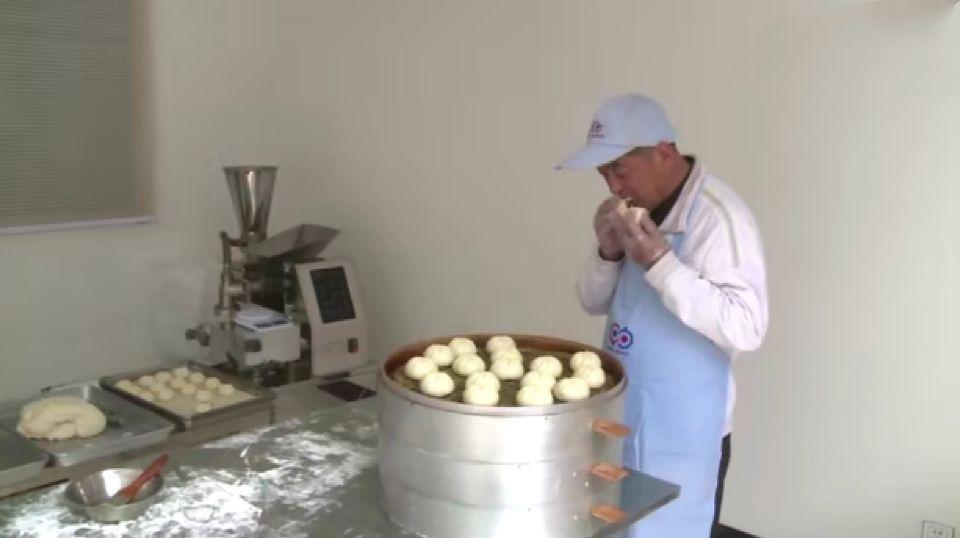 牛人发明自动包子机，连面点师傅都要下岗了
