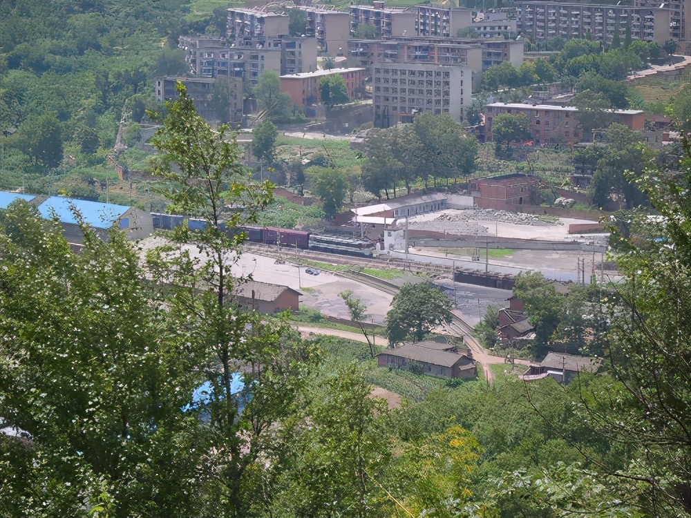 运转昭化站，探秘821厂铁路专线